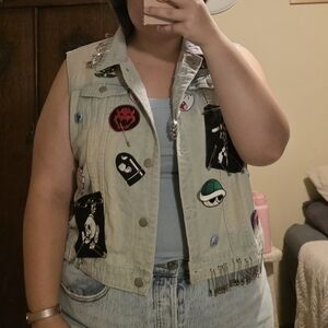 Custom Denim Vest Size 2X Mario Groovy
